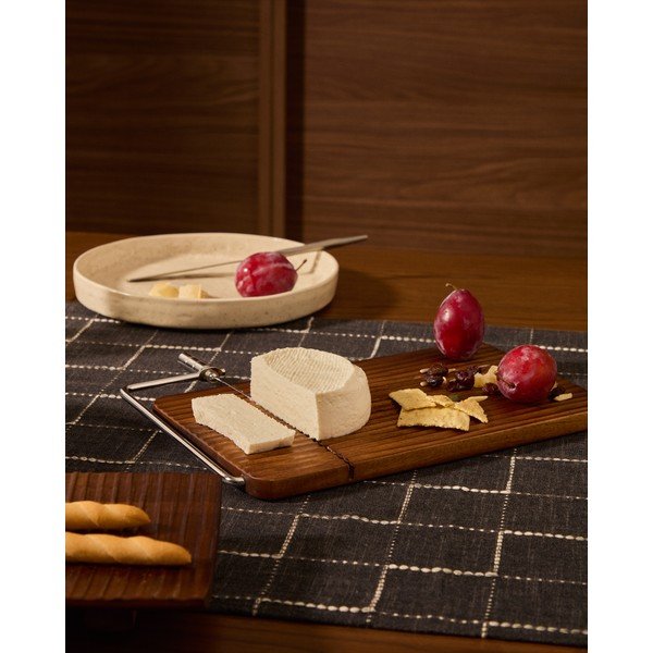 Drevená doštička 29 x 22 cm Rommu – Kave Home-image-1