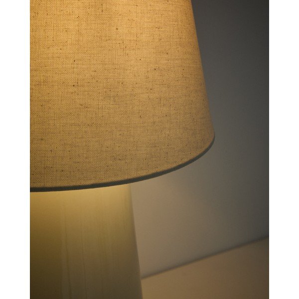 Béžová/slonovinová keramická stolová lampa (výška  45,5 cm) Odra – Kave Home-image-4