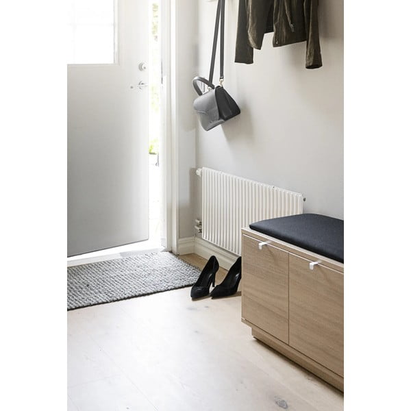 Skrinka na topánky v dekore duba s lavicou v čierno-prírodnej farbe Confetti – Rowico-image-3