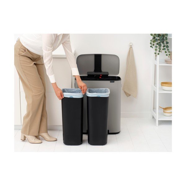 Svetlosivý oceľový odpadkový kôš 2x30 l na triedený odpad/pedálový Bo – Brabantia-image-2