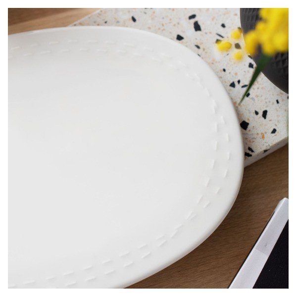 Biely porcelánový tanier Villeroy & Boch Like It's my moment, 30 x 20 cm-image-1