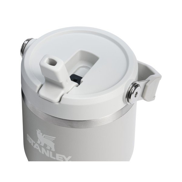 Svetlosivá termoska z nehrdzavejúcej ocele 600 ml IceFlow™ Flip Straw 2.0 Tumbler Ash – Stanley-image-3
