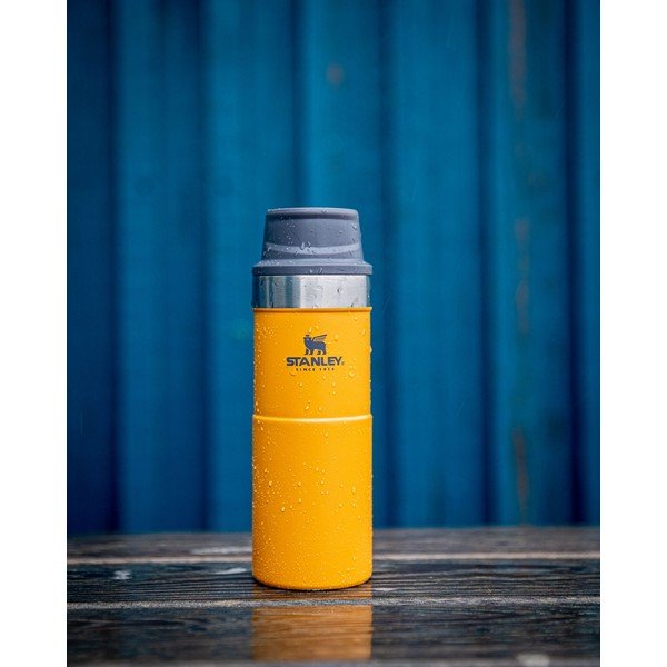 Žltý termo hrnček 350 ml – Stanley-image-1