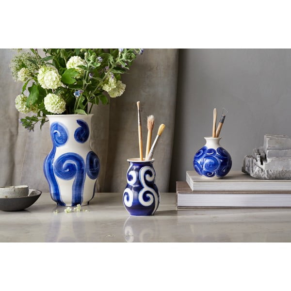 Modrá ručne maľovaná váza z kameniny Tulle – Kähler Design-image-4