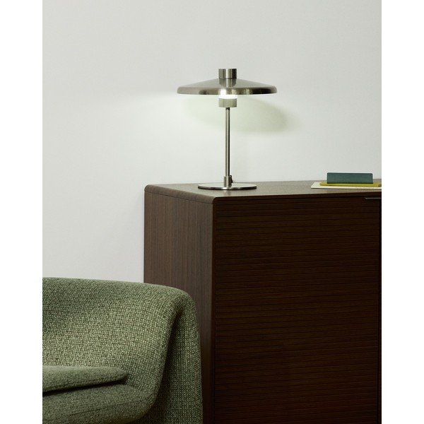 Stolová lampa v striebornej farbe s kovovým tienidlom (výška  32,5 cm) Nuvira – Kave Home-image-1