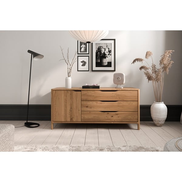 Nízka komoda z dubového dreva v prírodnej farbe 140x64 cm Twig – The Beds-image-3