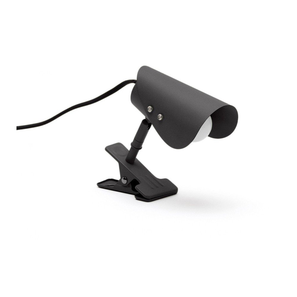 E-shop Čierna kovová stolová lampa s klipom (výška 16 cm) Jula – Kave Home