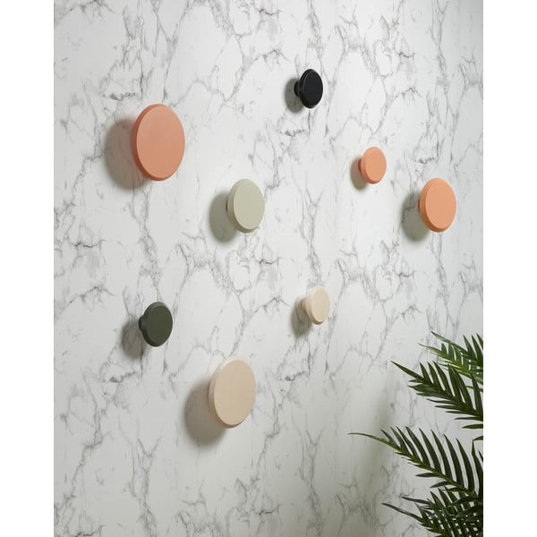 Súprava 3 oranžových nástenných vešiakov Kave Home Nadua-image-4