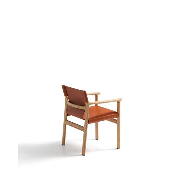 Koňakovohnedá jedálenská stolička s podrúčkami z jaseňového dreva Jan – Kave Home-image-4