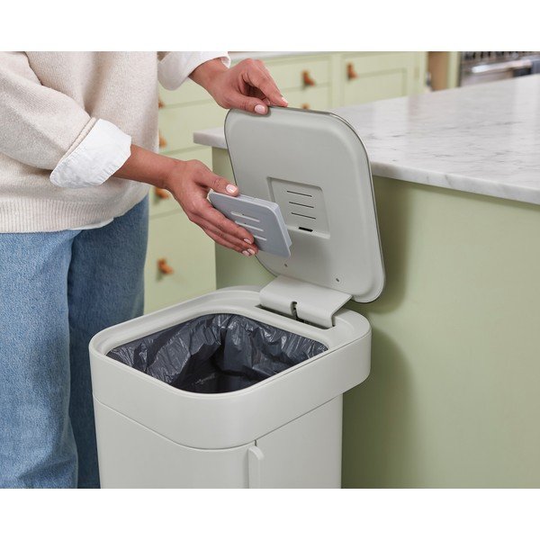 Béžový pedálový oceľový odpadkový kôš 40 l Porta – Joseph Joseph-image-1