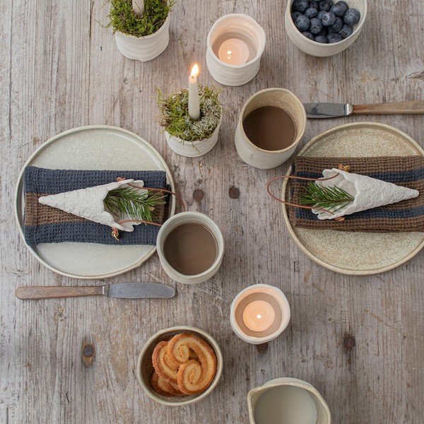 Bielo-béžové hrnčeky v súprave 2 ks z kameňa 0.3 l Sand Grain – Mette Ditmer Denmark-image-4