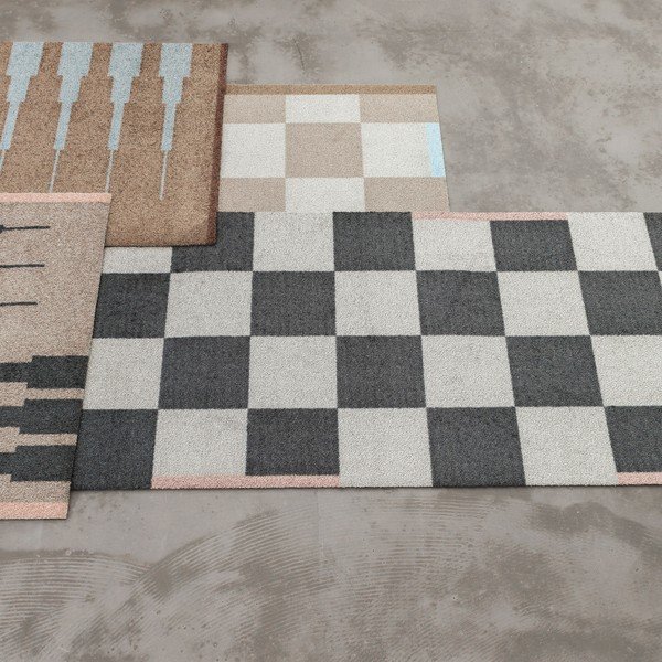 Čierno-biely umývateľný koberec 70x150 cm Square – Mette Ditmer Denmark-image-1