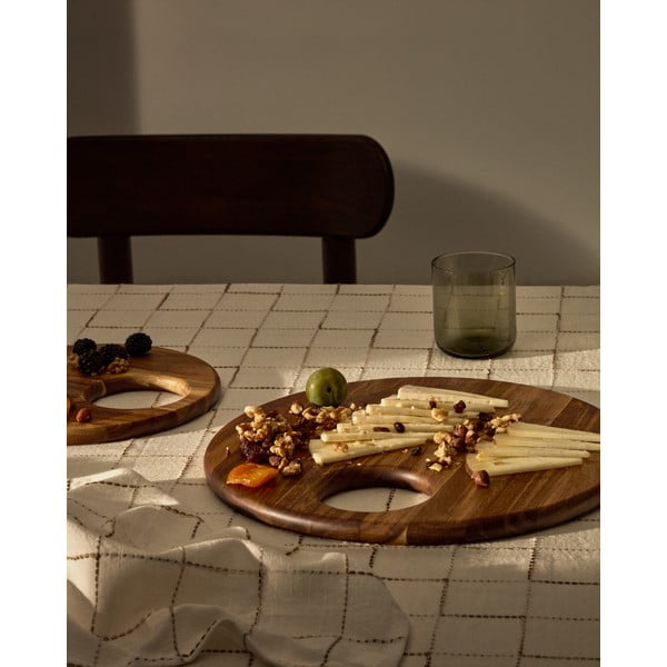 Servírovacia drevená doštička ø 30,5 cm Klot – Kave Home-image-2