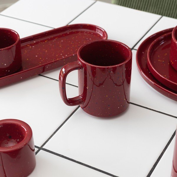 Vínovočervený porcelánový hrnček 330 ml Fika – ONA-image-1