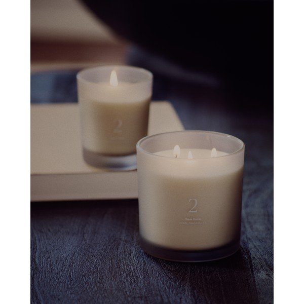 Vonná sviečka doba horenia 50 h Sweet Vanilla – Kave Home-image-1