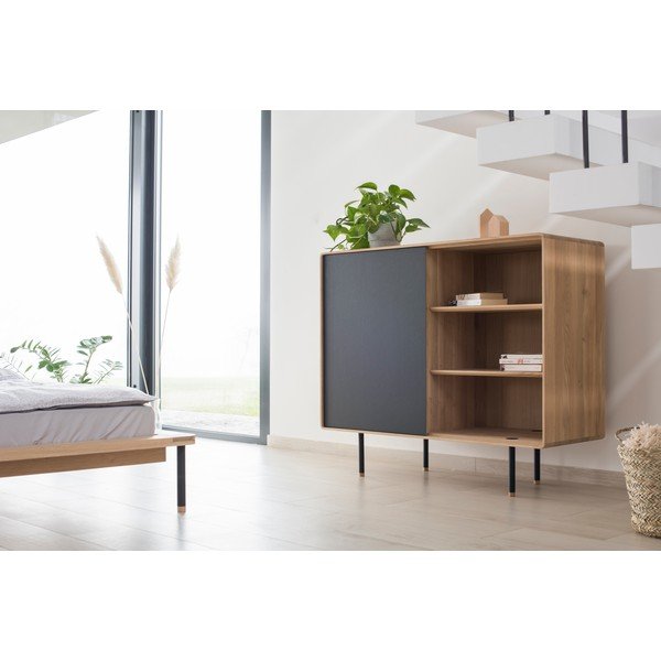 Nízka komoda z dubového dreva v čierno-prírodnej farbe 118x100 cm Fina – Gazzda-image-3