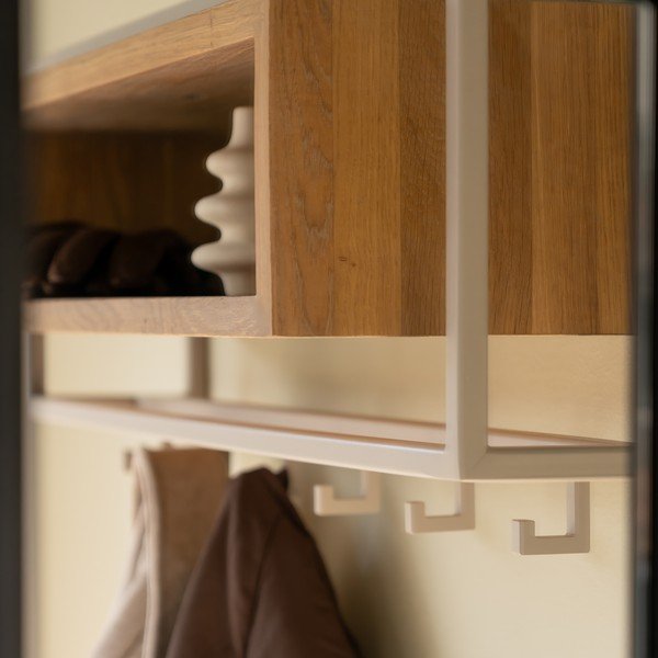 Nástenný vešiak z dubového dreva v prírodnej farbe/taupe s poličkou 78 cm School – Spinder Design-image-2