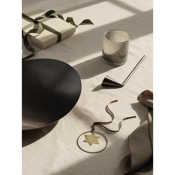 Kovové zhášadlo na sviečky Nox – Blomus-image-1