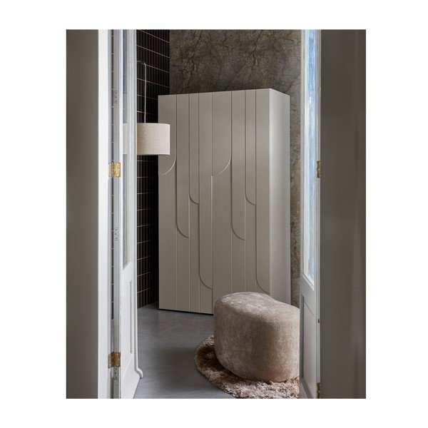 Svetlosivá šatníková skriňa z borovicového dreva 110x200x57 cm Rain – WOOOD-image-1