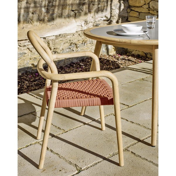 Záhradná stolička z eukalyptového dreva s výpletom v terakotovej farbe Kave Home Sheryl-image-4