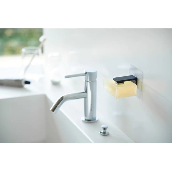 Čierny samodržiaci plastový magnetický držiak mydla Film Hook – YAMAZAKI-image-2