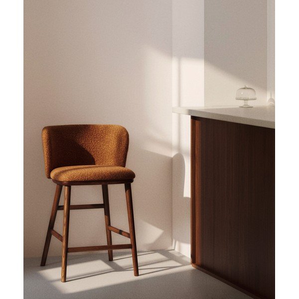 Čalúnená barová stolička v terakotovej farbe (výška sedadla 65 cm) Ciselia – Kave Home-image-1