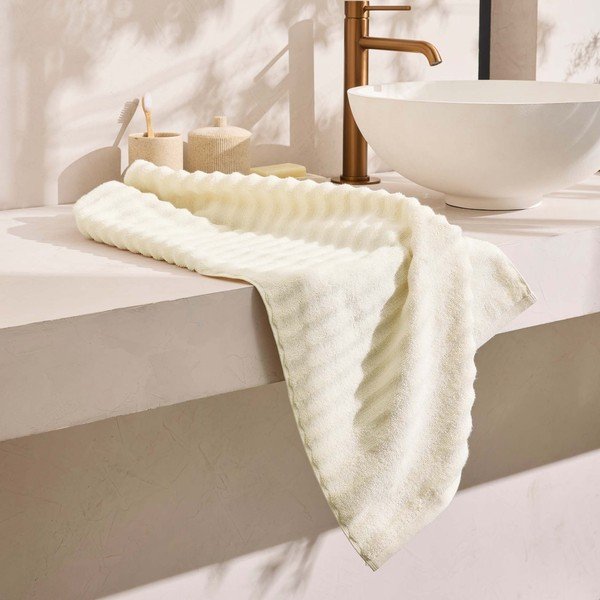 Krémovobiely froté bavlnený uterák 50x90 cm Maya – douceur d'intérieur-image-2