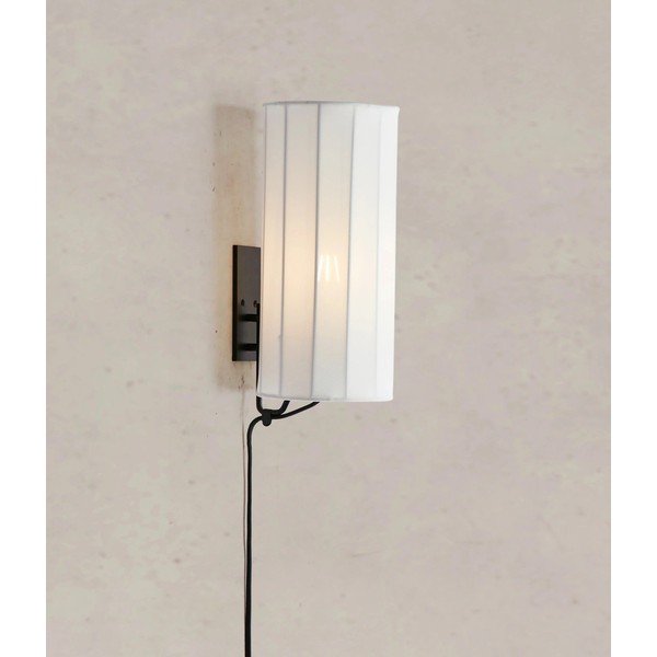 Čierno-biele nástenné svietidlo do zásuvky Hikari – Markslöjd-image-1