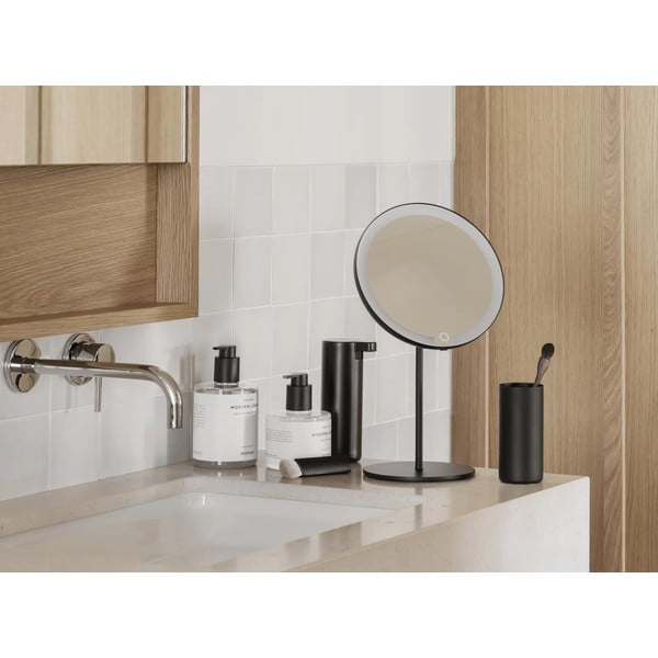 Kozmetické zrkadlo s osvetlením/zväčšovacie (5x) ø 20 cm MODO – Blomus-image-1