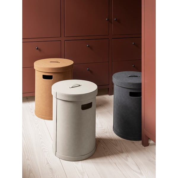 Béžový kôš na bielizeň z umelej kože Sahla M – Blomus-image-2