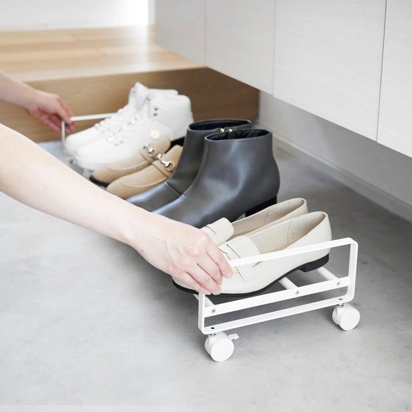 Biely kovový stojan na topánky 83,5x14,5x27,5 cm Tower – YAMAZAKI-image-1