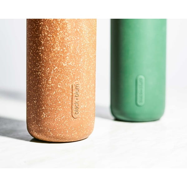 Sklenená fľaša na vodu s oranžovým silikónovým obalom Black + Blum G-Bottle, 600 ml-image-4