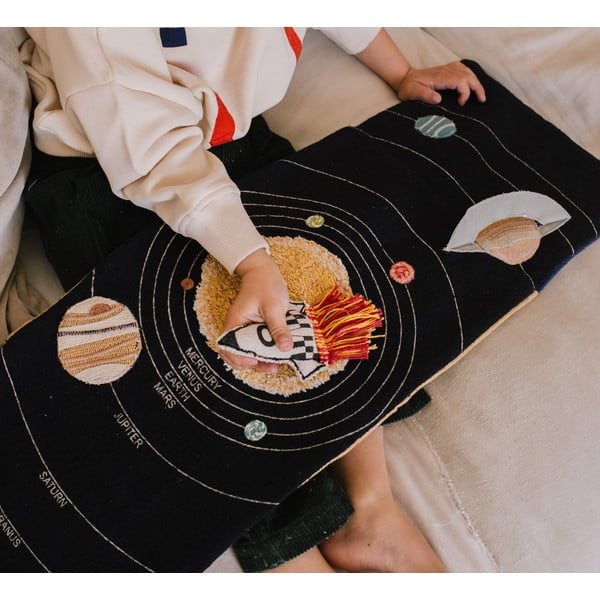 Senzorická knižka Space – Lorena Canals-image-1