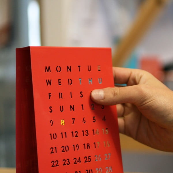 Magnetický kalendár na sôůl Perpetual Calendar, červený