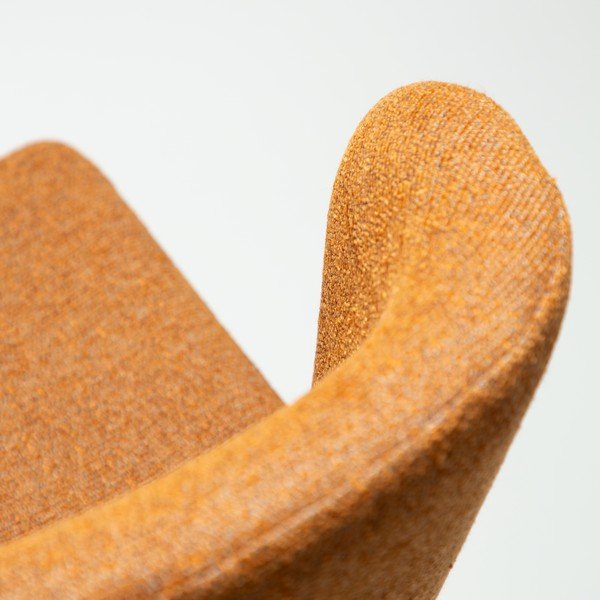 Hnedá čalúnená jedálenská stolička Glam – DAN-FORM Denmark-image-4