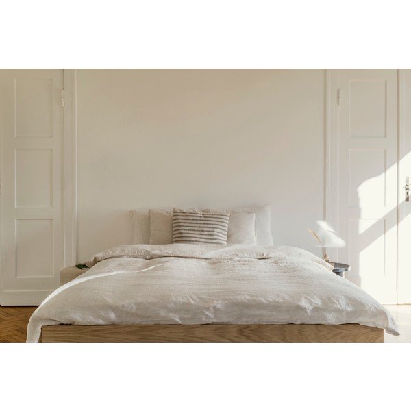 Čierna dvojlôžková posteľ z drevotriesky bez čela s roštom 160x200 cm Streiko – noo.ma-image-3