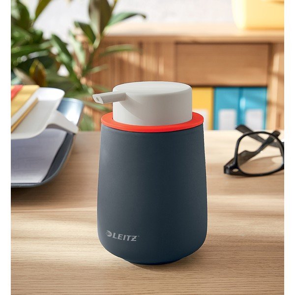 Sivý keramický dávkovač na mydlo Leitz Cosy-image-3