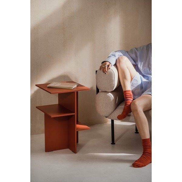 Nočný stolík s poličkami v terakotovej farbe Atik – noo.ma-image-1