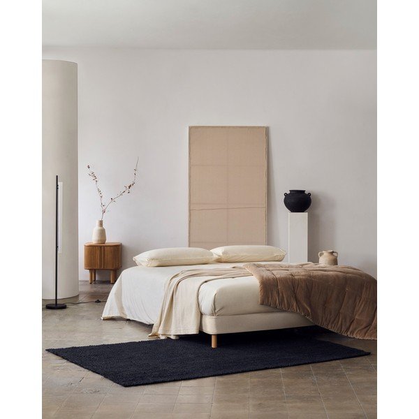 Béžová čalúnená dvojlôžková posteľ 150x190 cm Ofelia – Kave Home-image-1