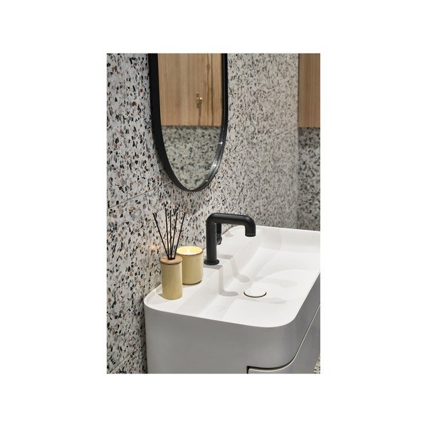 Vonná sviečka doba horenia 30 h Iris Cucumber Blossom – Villa Collection-image-1