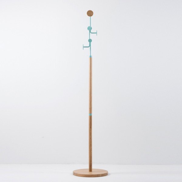 Stojací vešiak z masívneho dubového dreva s modrým detailom Gazzda Hook-image-2