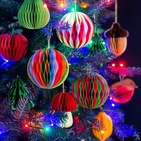 Papierová ručne vyrábaná vianočná ozdoba ø 8 cm Honeycomb Apple – Sass & Belle-image-2