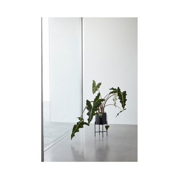 Súprava 2 čiernych železných kvetináčov na podstavcoch Hübsch Haggo-image-2