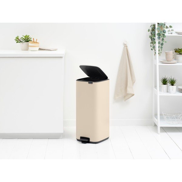 Béžový pedálový oceľový odpadkový kôš 30 l Bo – Brabantia-image-2