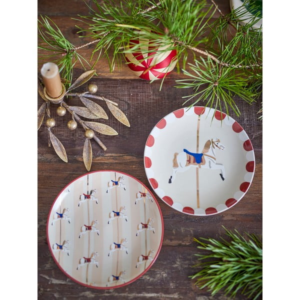 Krémové dezertné taniere s vianočným motívom z kameniny v súprave 2 ks ø 16 cm Merry-go-round – Bloomingville-image-1