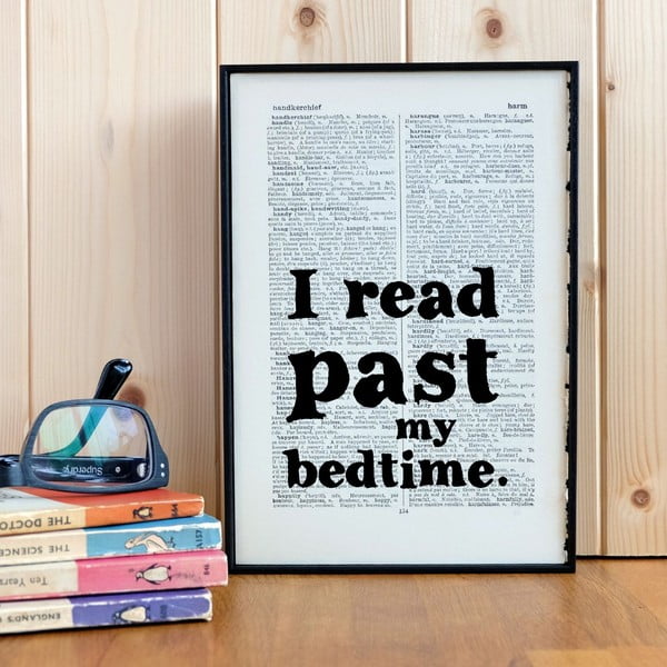 Plagát v drevenom ráme I Read Past My Bedtime