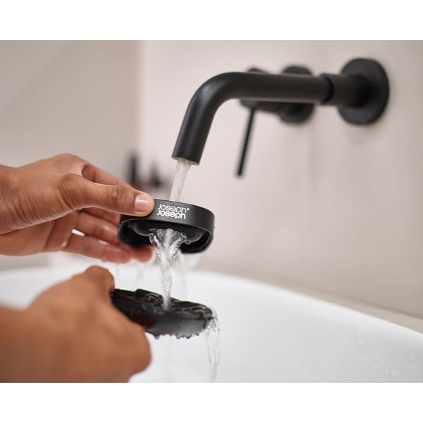 Čierna plastová nádobka na mydlo Slim – Joseph Joseph-image-1