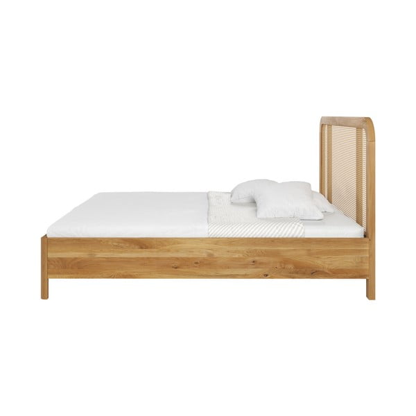 Dvojlôžková posteľ z dubového dreva 200x200 cm v prírodnej farbe Harmark - Skandica-image-3