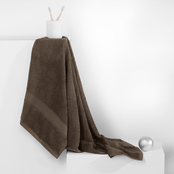 Tmavohnedá osuška DecoKing Bamby, 70 × 140 cm-image-1