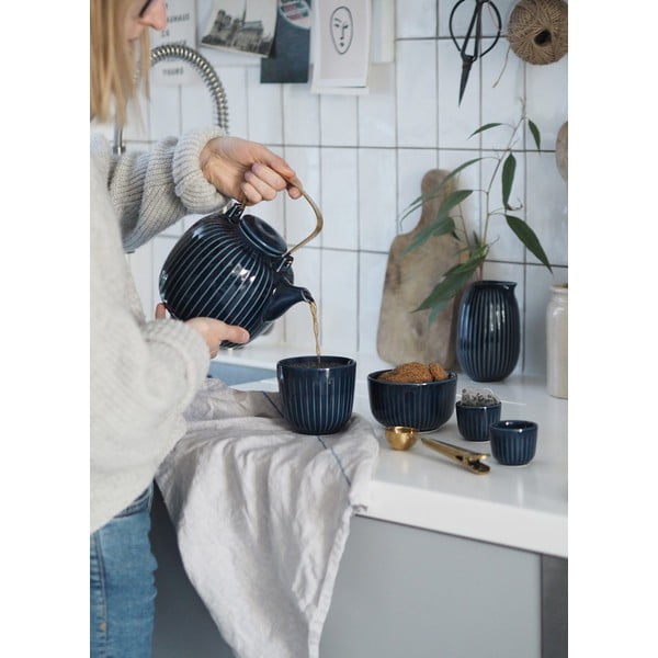 Tmavomodrá porcelánová čajová kanvica Kähler Design Hammershoi, 1,2 l-image-1